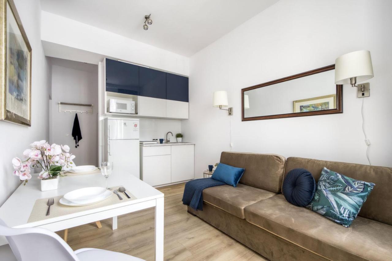 23 Unit Miniapartments Warszawa Lotnisko Okecie Fajne Ministudio Przy Bitwy Warszawskiej 外观 照片